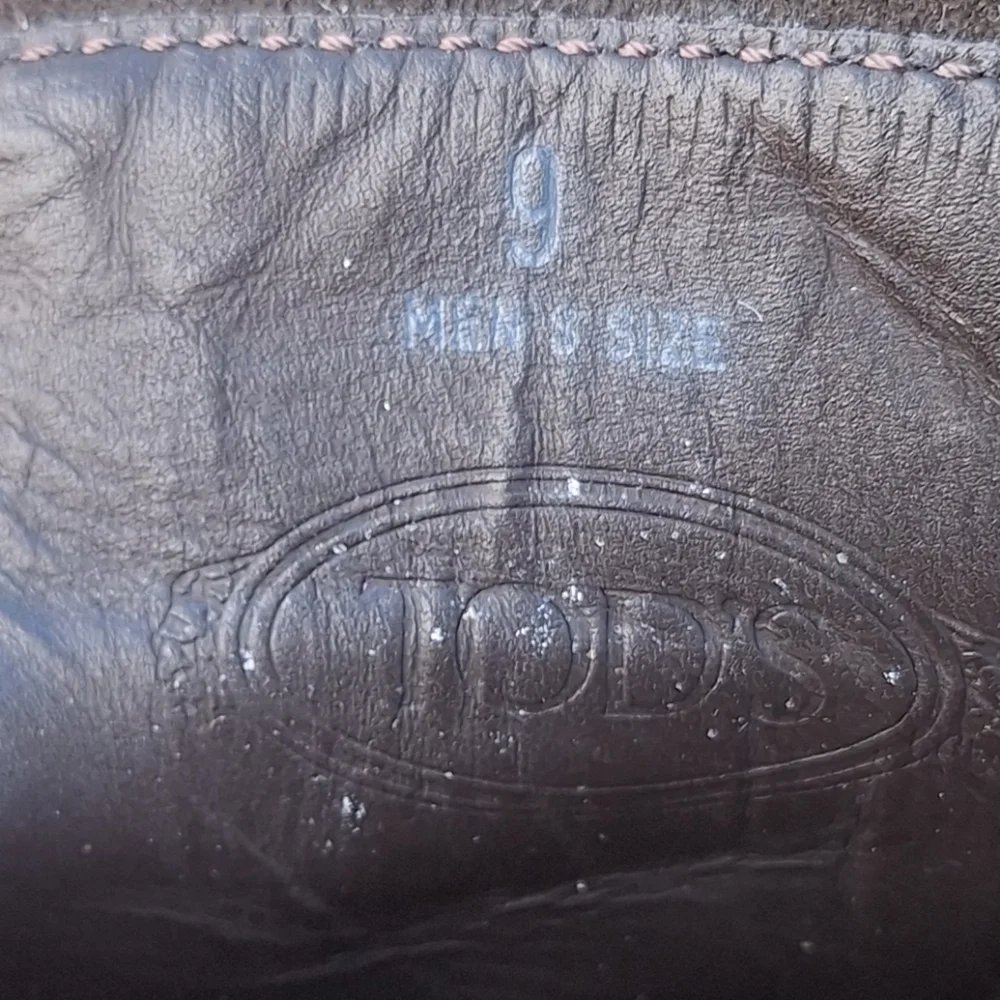 Tod's Made In Italy Dark Brown Suede Size 9